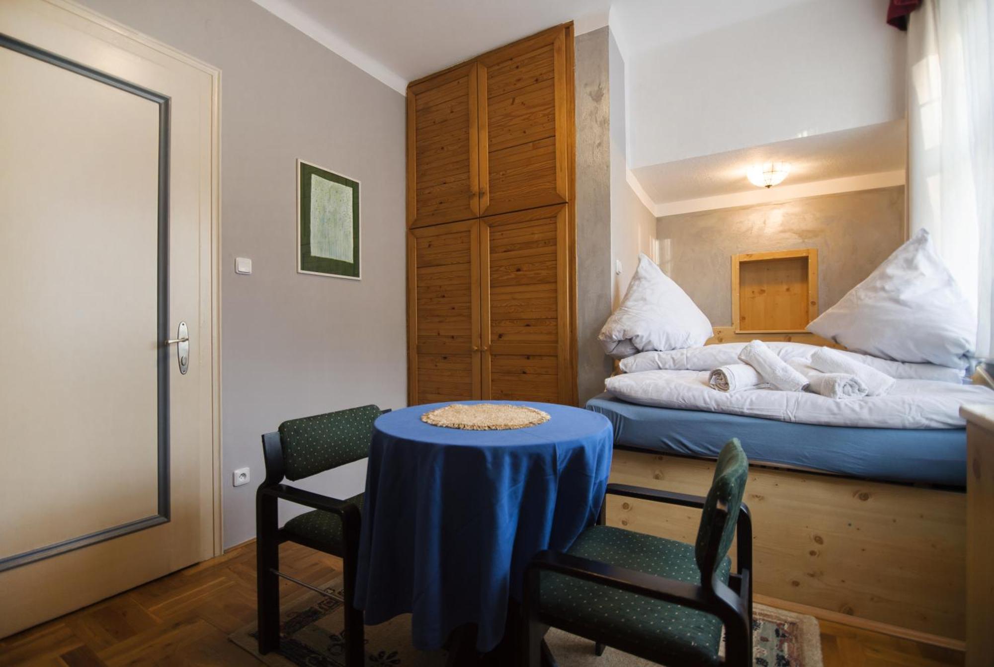 Pension Ayky Яблонец-над-Нисоу Номер фото